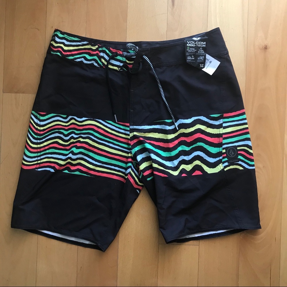Volcom Trunks - Picture 2 of 3